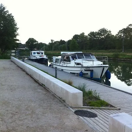 Les Lilas Roses Gasthuis 3*