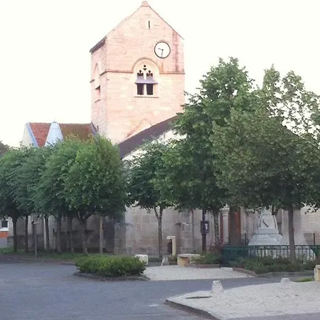 莱斯里拉斯玫瑰旅馆 招待所 Chamouilley