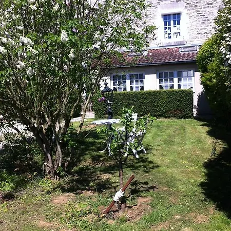 Penzion Les Lilas Roses Chamouilley