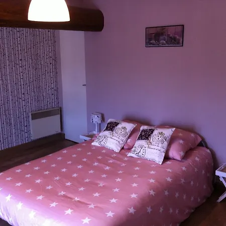 Guest house Les Lilas Roses *