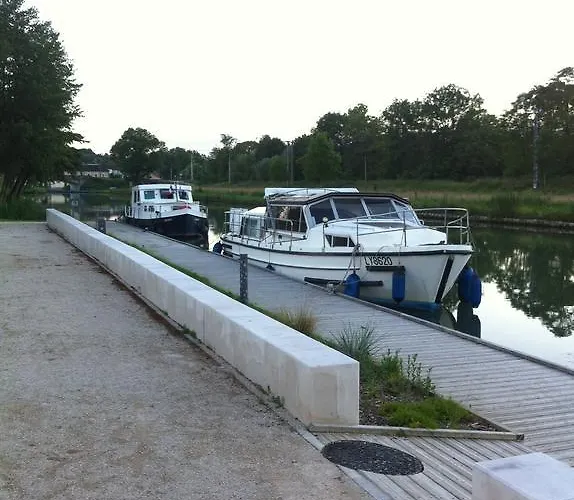 Les Lilas Roses Pensión 3*