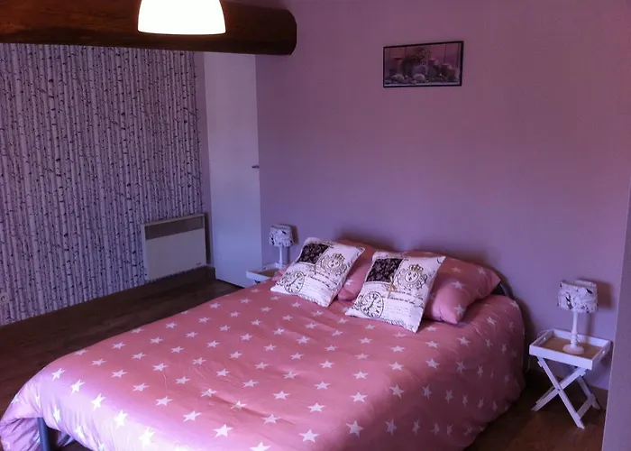 Pensión Les Lilas Roses 3*